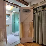 Charoul'hotes Et Roulotte Insolite