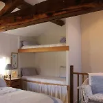 Charoul'hotes Et Roulotte Insolite Holiday home Saint-Andre-Sur-Sevre