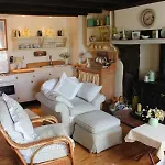 Charoul'hotes Et Roulotte Insolite Holiday home