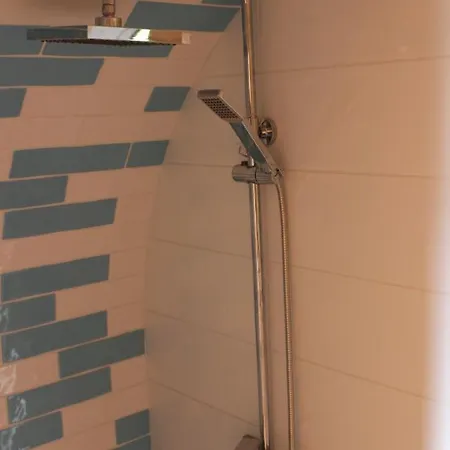 Charoul'hotes Et Roulotte Insolite Tatil Evi Saint-Andre-Sur-Sevre