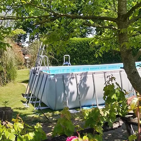 Charoul'hotes Et Roulotte Insolite *