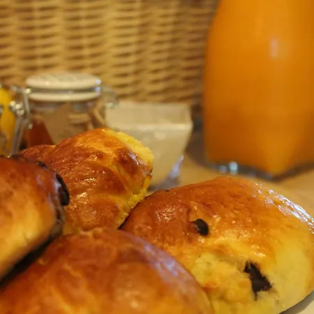 Charoul'hotes Et Roulotte Insolite Saint-Andre-Sur-Sevre