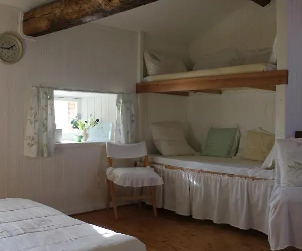 Charoul'hotes Et Roulotte Insolite * Saint-Andre-Sur-Sevre