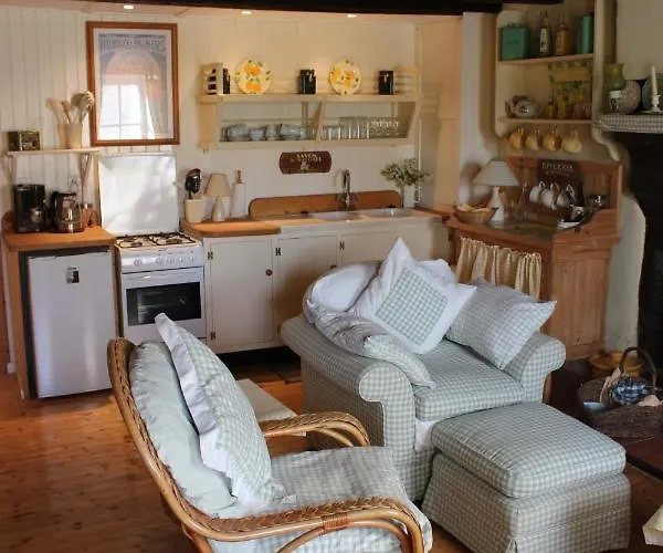 Charoul'hotes Et Roulotte Insolite * Saint-Andre-Sur-Sevre