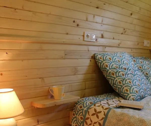 Charoul'hotes Et Roulotte Insolite Дом отдыха