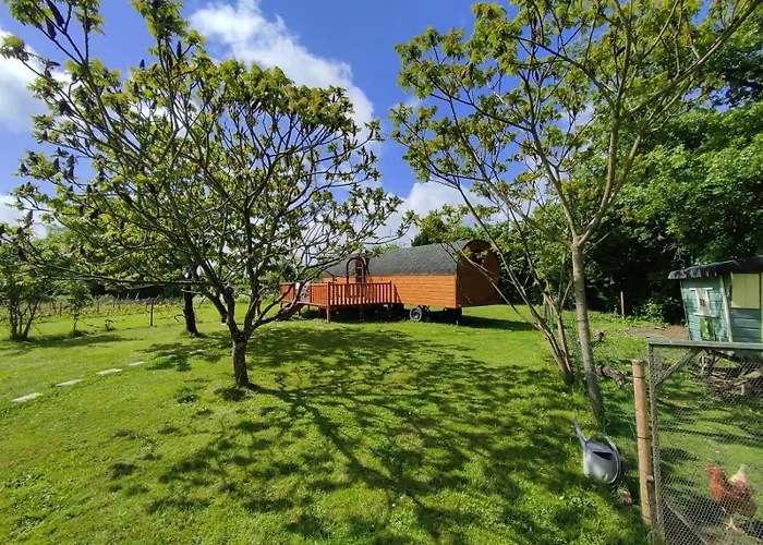 Дом отдыха Charoul'hotes Et Roulotte Insolite *